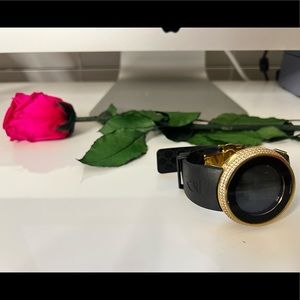 Gucci Diamond I- Watch digital Grammy Edition Black/Gold